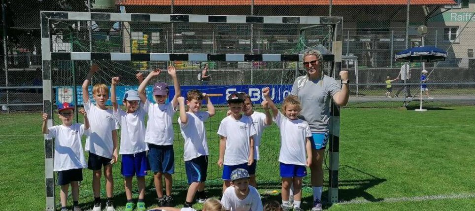 männliche F-Jugend beim Sandstumpen-Cup
